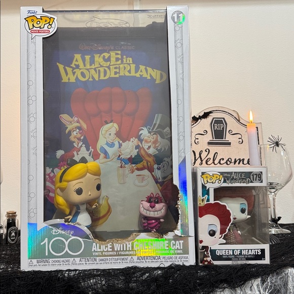 Funko Alice in Wonderland with Cheshire Cat - Picture 8 of 9